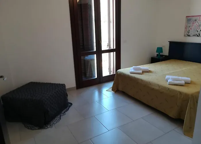 招待所 Casa Regina 卡斯泰卢佐